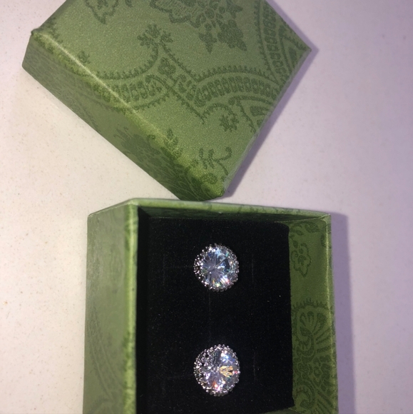 925 Silver 10mm Cz Cluster Stud Earrings - Picture 4 of 4